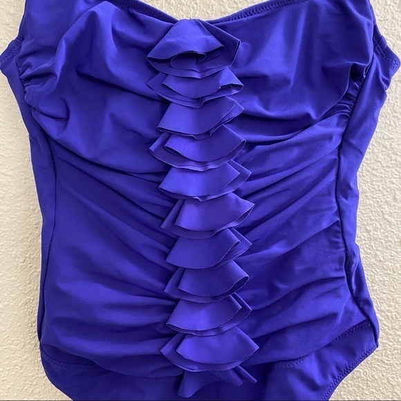 PROFILE by Gottex One Piece Swimsuit with Front Ruffles in Purple sz 6D - Picture 2 of 9